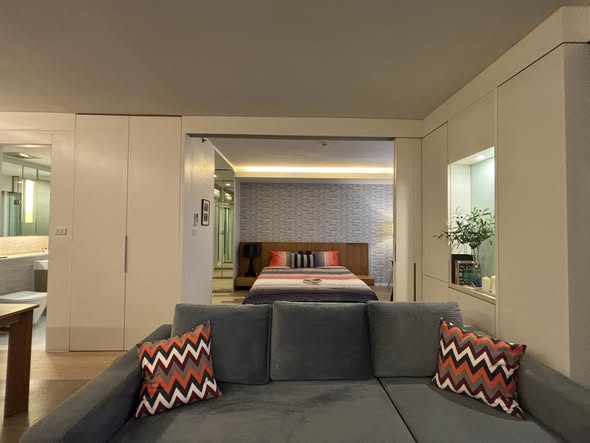living room and bedroom of Mode Sukhumvit 61