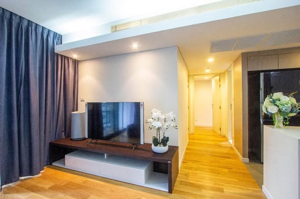 living room and bedroom of Mode Sukhumvit 61