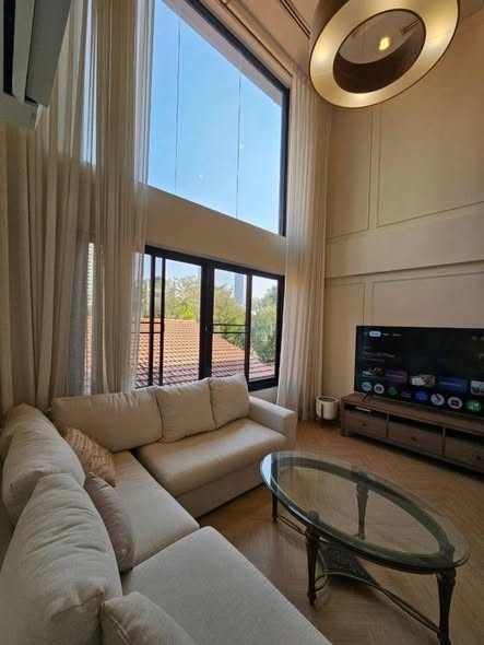 living room and room interior of Modern & Elegant 6 Beds Townhouse @ BTS ONNUT