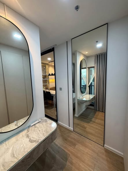 room interior and bathroom of Modiz Sukhumvit 50 โมดิซ สุขุมวิท 50