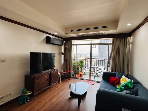 bedroom and living room of Monterey Place