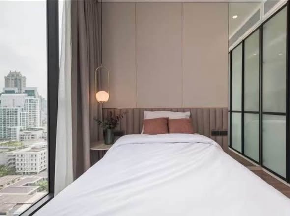 bedroom of MUNIQ Sukhumvit 23