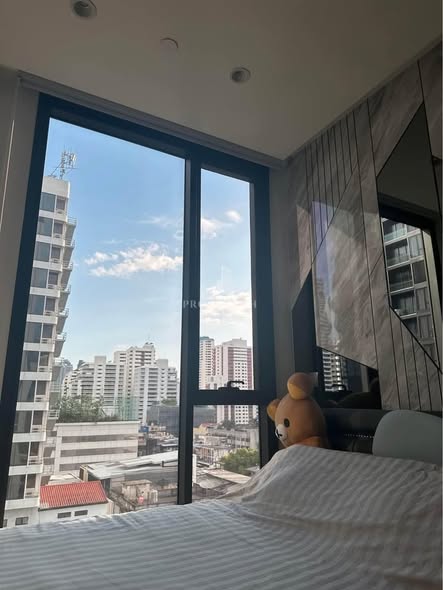 bedroom of MUNIQ Sukhumvit 23