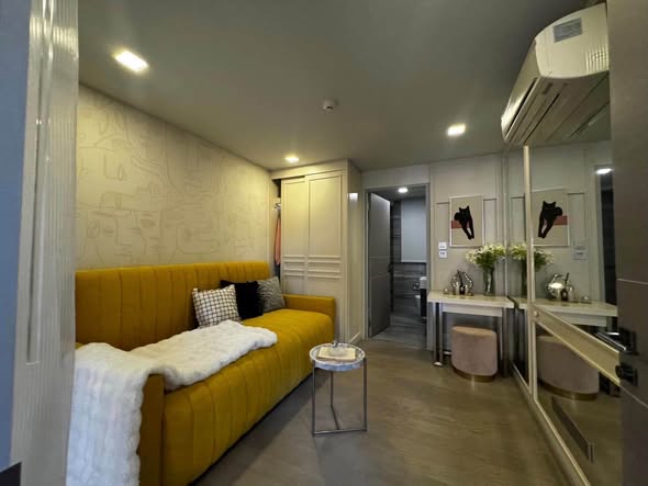 bedroom of MUNIQ Sukhumvit 23