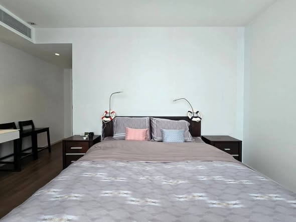 bedroom of MUNIQ Sukhumvit 23