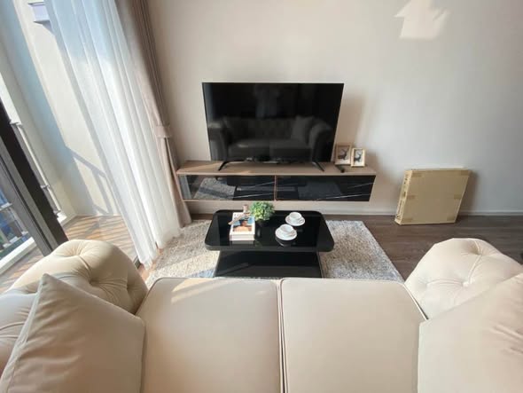 living room of MUNIQ Sukhumvit 23