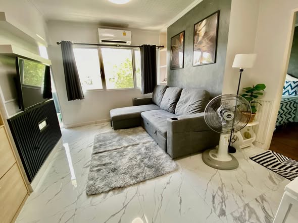 living room and bedroom of My Condo Sukhumvit 81