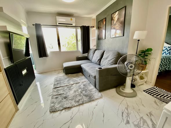 living room and bedroom of My Condo Sukhumvit 81