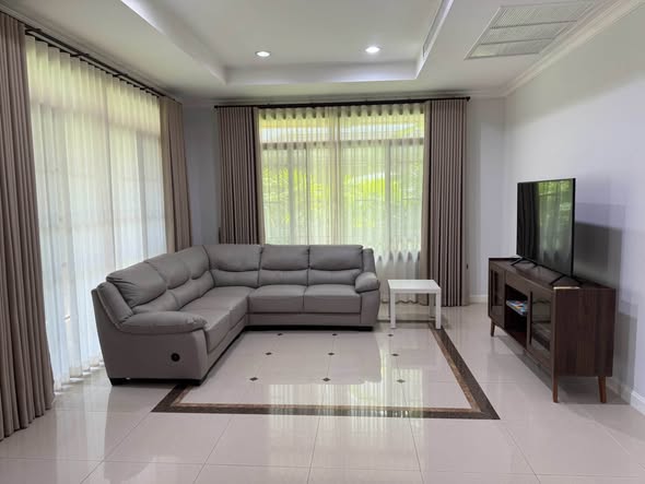 bedroom and living room of Narasiri Pattanakarn-Srinakarin