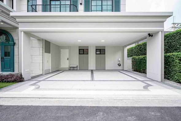 Narinsiri Rama 9 – Krungthep Kreetha