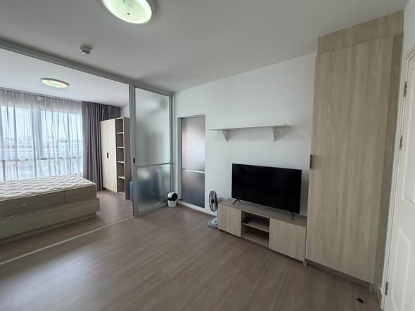 bedroom and room interior of Natural Park Ramindra