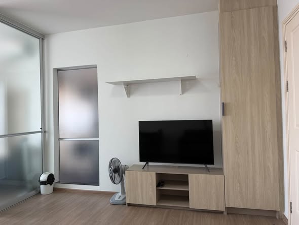bedroom and room interior of Natural Park Ramindra