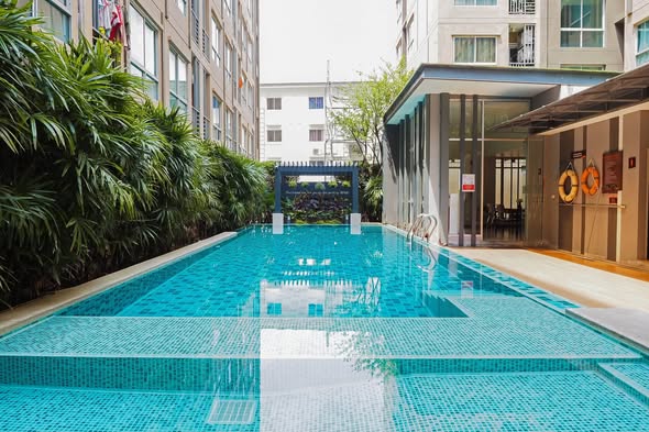 pool of คอนโด Niche id