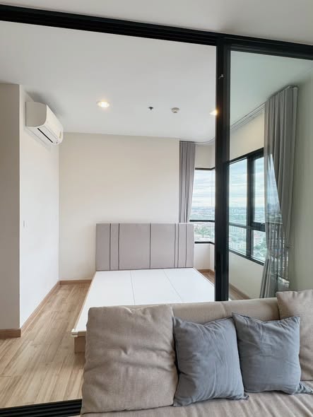 bedroom and room interior of Niche MONO Sukhumvit Bearing