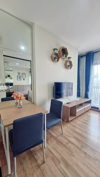 living room and room interior of Niche MONO Sukhumvit Bearing
