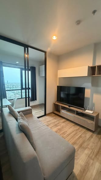 living room and room interior of Niche MONO Sukhumvit Bearing