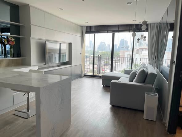 room interior and kitchen of Noble Above Wireless-Ruamrudee