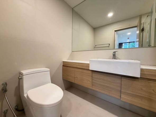 bathroom of Noble Ambience Sukhumvit 42