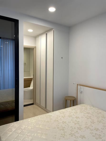 bedroom and room interior of Noble Ambience Sukhumvit 42