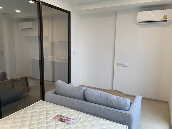 bedroom and room interior of Noble Ambience Sukhumvit 42