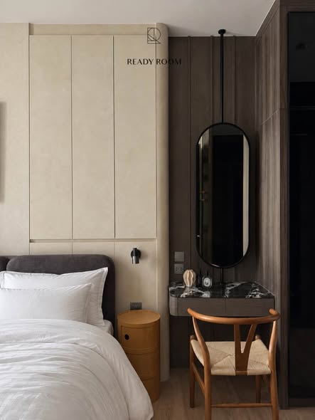 bedroom of Noble Around Ari