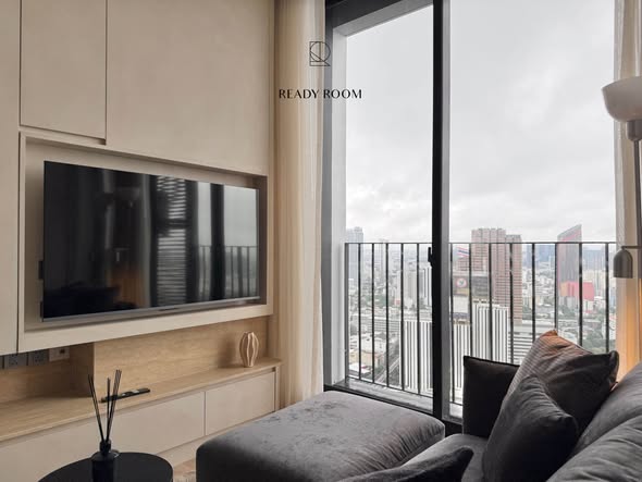living room and room interior of Noble Around Ari