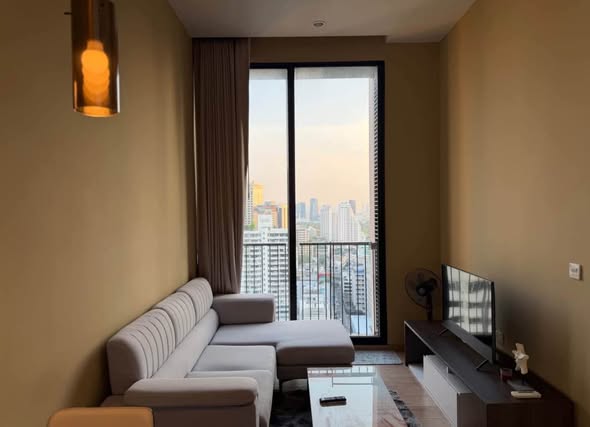living room and bedroom of Noble BE 19