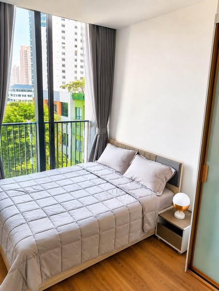 bedroom of Noble BE33