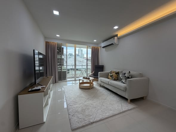 bedroom and living room of Noble Form Thonglor โนเบิล ฟอร์ม ทองหล่อ