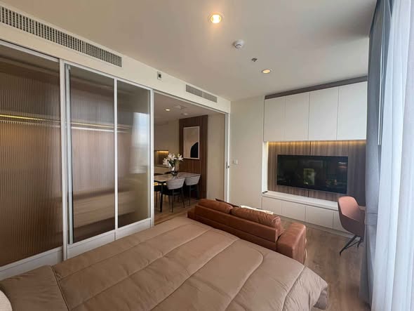 living room and bedroom of Noble Form Thonglor โนเบิล ฟอร์ม ทองหล่อ