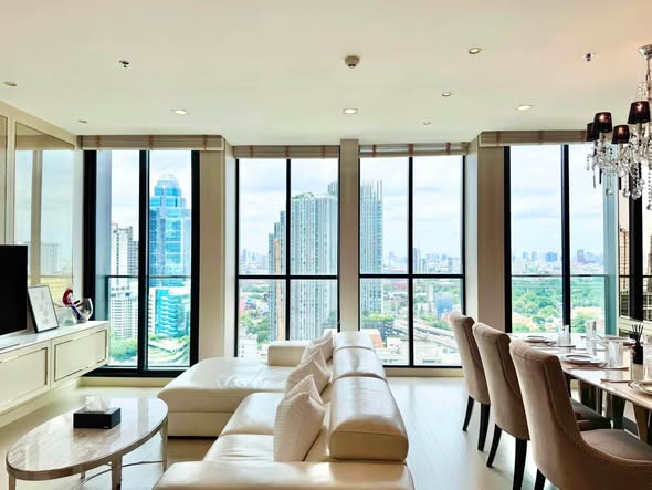 living room of Noble Ploenchit