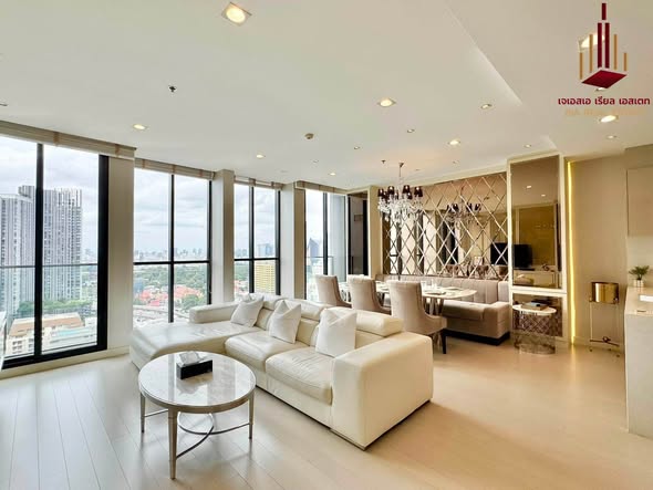 living room of Noble Ploenchit