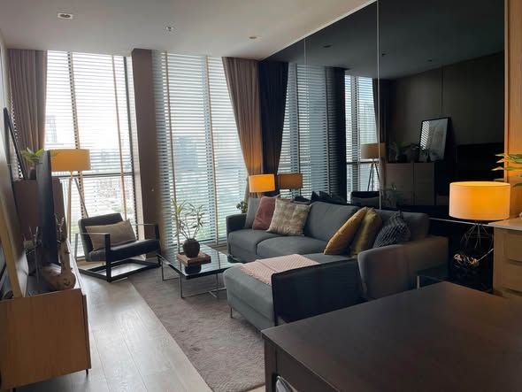 living room and bedroom of Noble Ploenchit