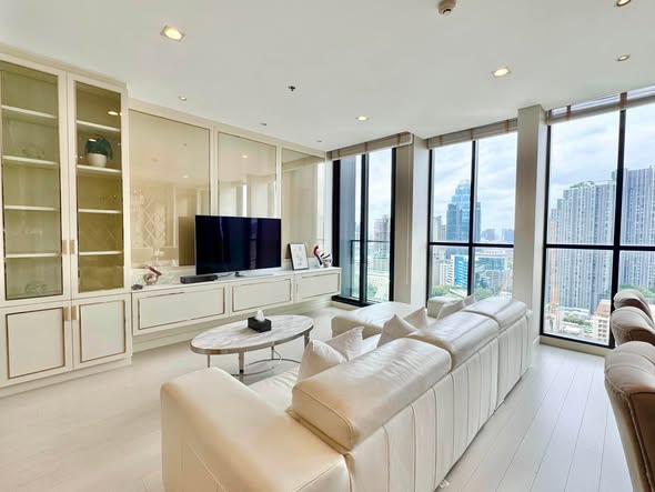 living room and room interior of Noble Ploenchit