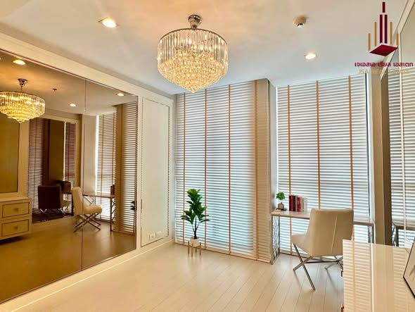 room interior of Noble Ploenchit