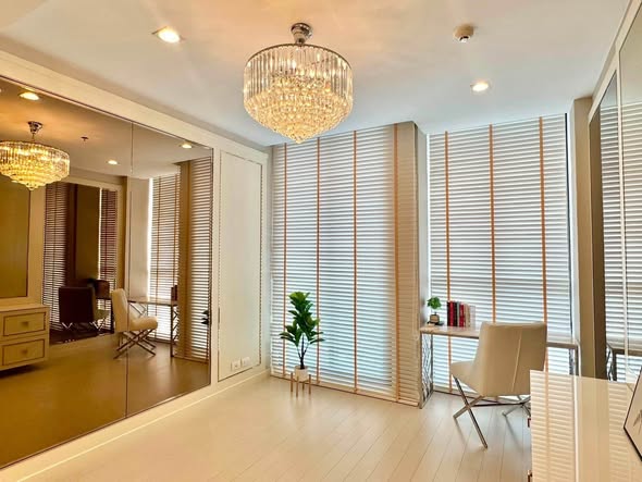 room interior of Noble Ploenchit