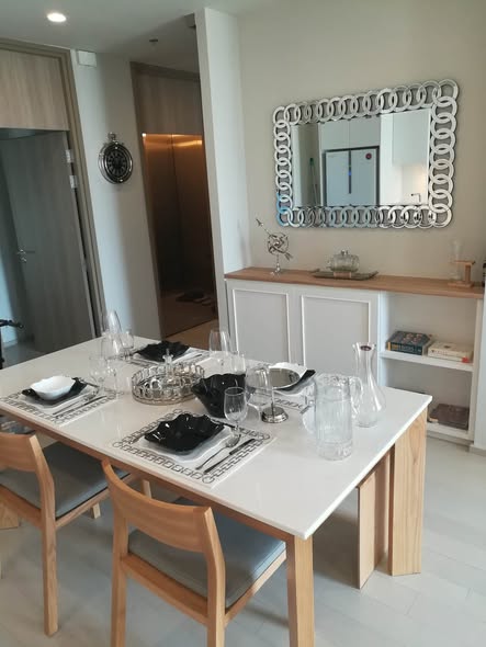 room interior and kitchen of Noble Ploenchit