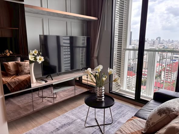 living room of Noble Recole