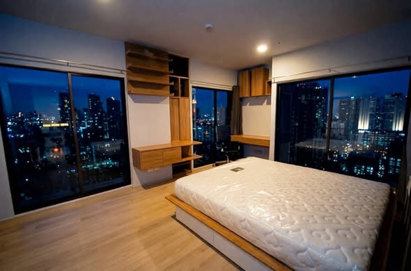 bedroom of Noble Refine