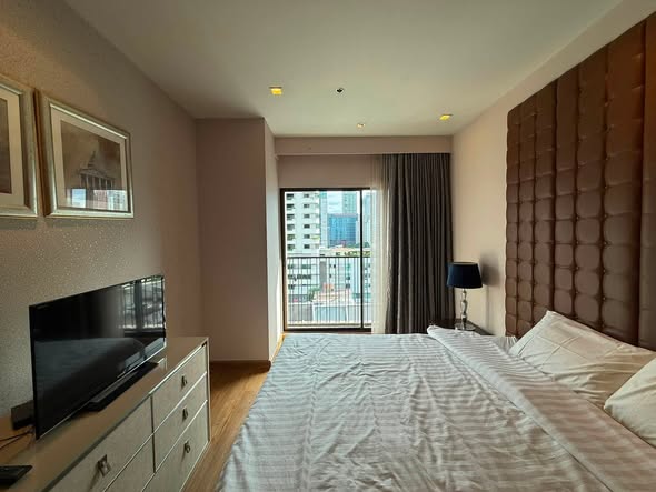 bedroom of Noble Refine
