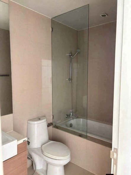 room interior and bathroom of Noble Refine