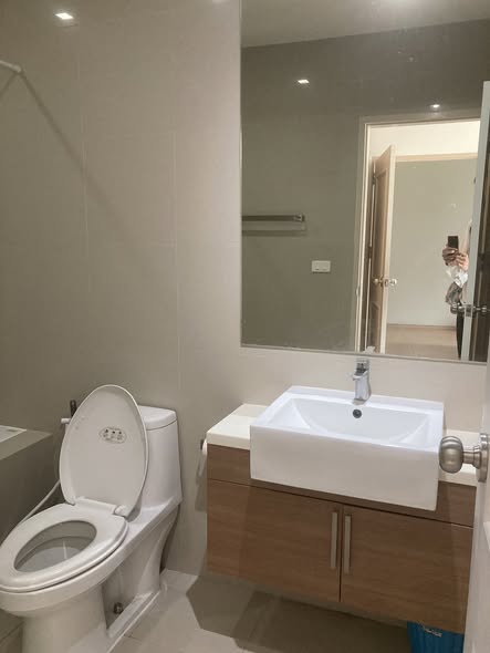 bathroom of Noble Reform