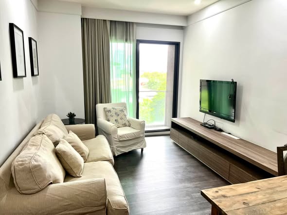 living room of Noble Remix