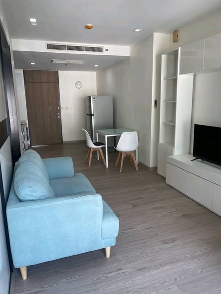 living room and bedroom of Noble Remix