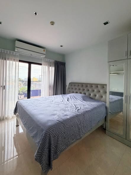 bedroom of Noble Reveal