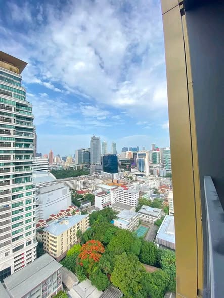 Noble State Sukhumvit 39