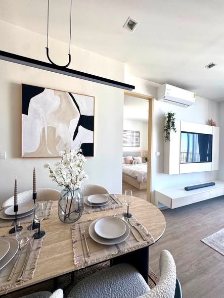 living room and room interior of Noble State Sukhumvit 39