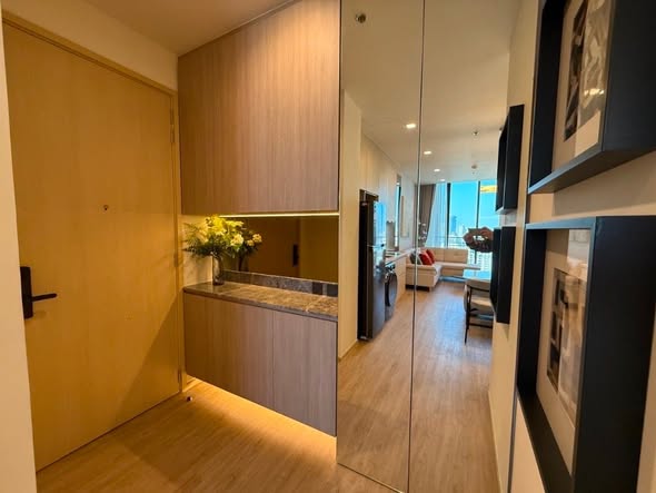 room interior and bathroom of Noble State Sukhumvit 39