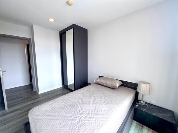 bedroom and room interior of Notting Hill Jatujak Interchange