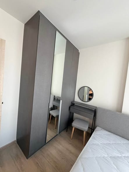 bedroom and room interior of Nue District R9
